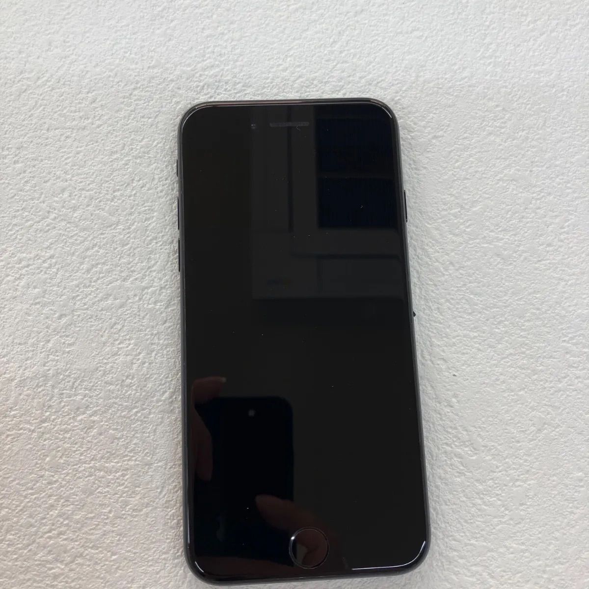  iPhon SE （第3世代） 容量：64GB　⑧ スマートフォン本体