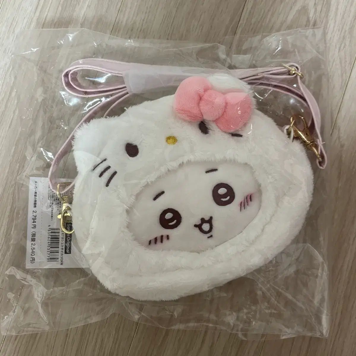 ちいかわ サンリオ アウトレット ハローキティ バッグ ちいかわ