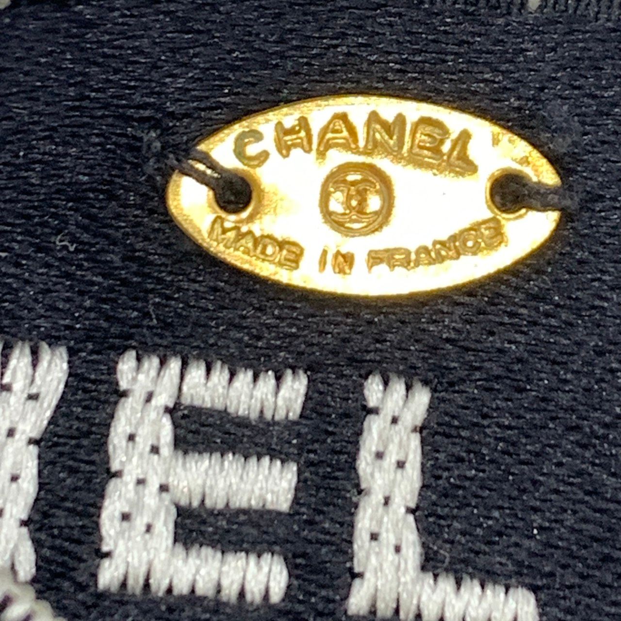 シャネル リボンブローチ ロゴ刺繍 ブラック×ホワイト CHANEL ABランク