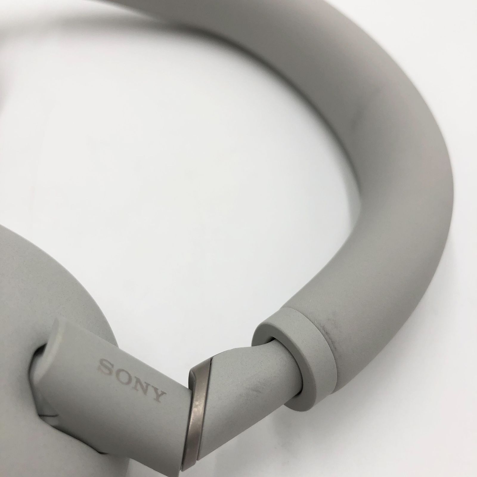 ソニー(SONY)WH-1000XM6 プラチナシルバー:ワイヤレスヘッドホン 世界