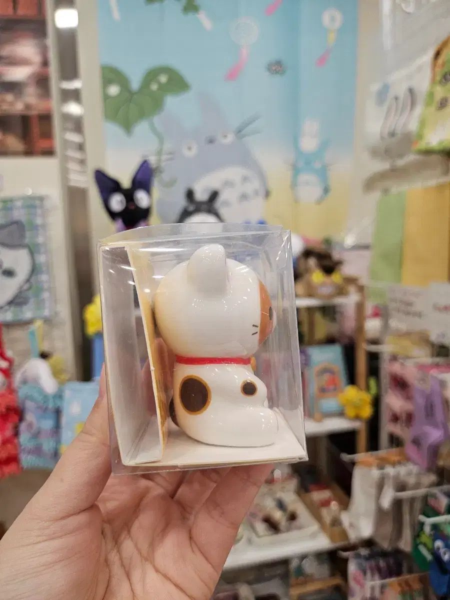 リラックマ 食器 陶器シリーズ フィギュア付きティーポット フィギュア 陶器 招き猫 はしおき コリラックマ マグカップ フィギュア付きマグ リッラクマ のんびりネコカフェ種類ランダムリーメント : ラフラフ 2026年は午年！新年のお祝いにぴったりなかわいい午になりきった