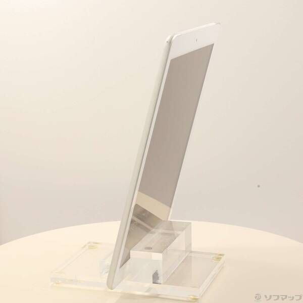 中古 iPad 第5世代 32GB シルバー SIMフリー - メルカリ