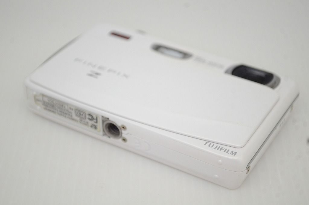 FUJIFILM フジフィルム FinePix Z900EXR コンパクトデジタルカメラ
