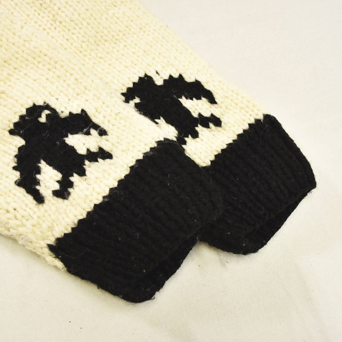 エクアドル製 キャリー THE CALEE サンダーバード柄 フルジップアップ