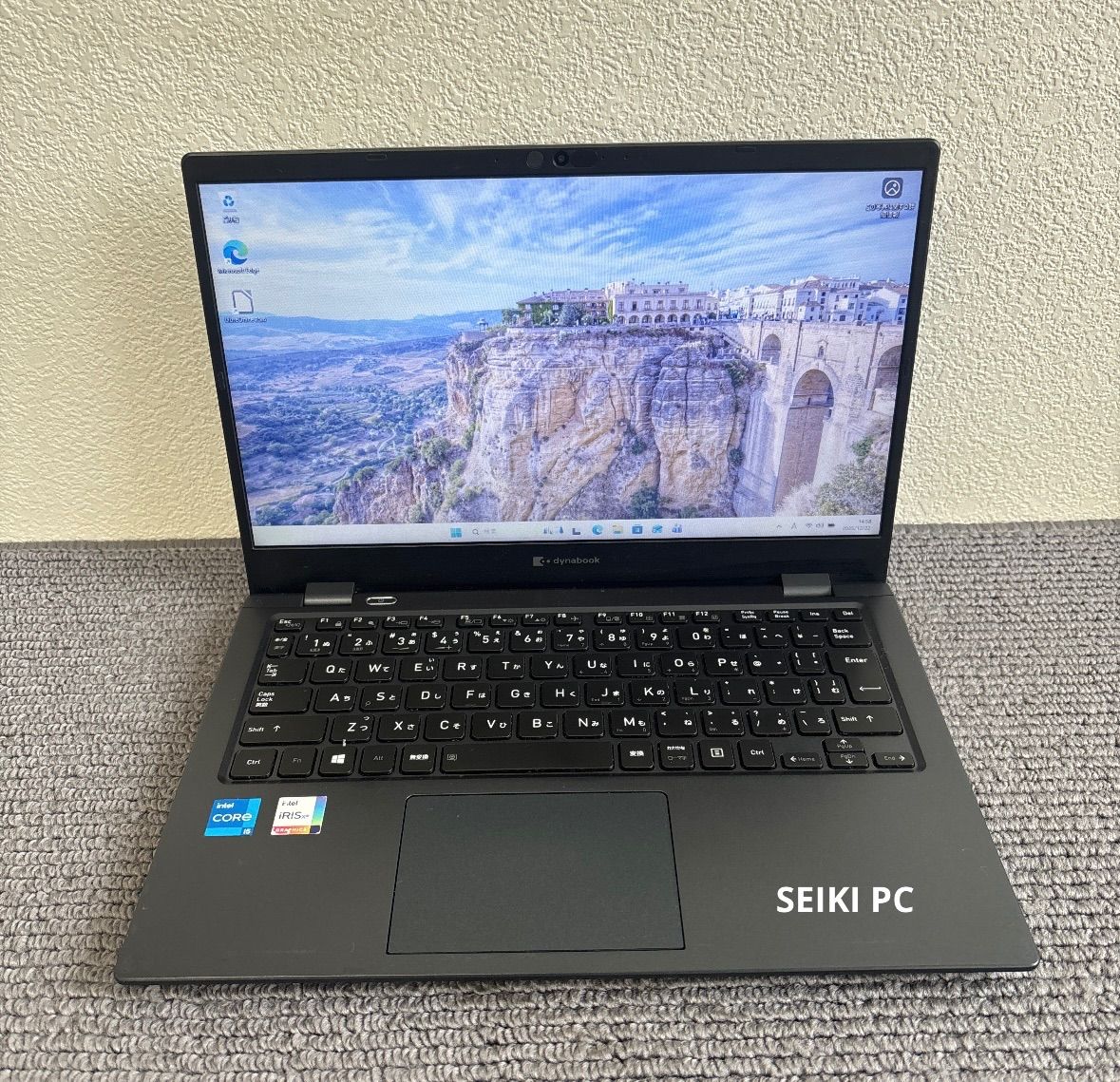 東芝dynabook G83/HS i5-1135G7 メモリ8GB SSD 256GB Win11 AC付き