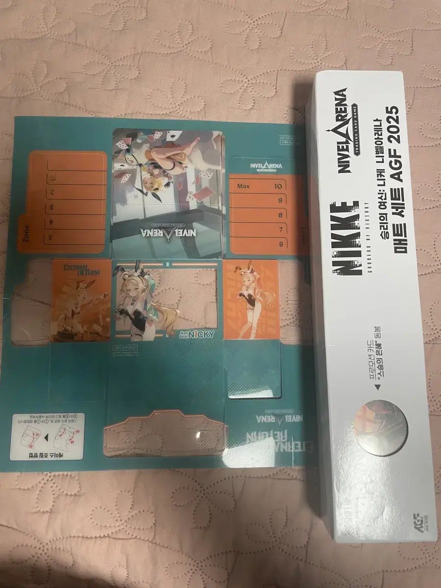 AGF ニベルアリーナ 勝利の女神：NIKKE(ニケ) マット セット (デッキケース含む)