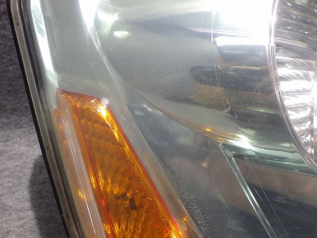 ノア 後期 右ヘッドライト HID バラスト付 AZR60/65 28-181 N0