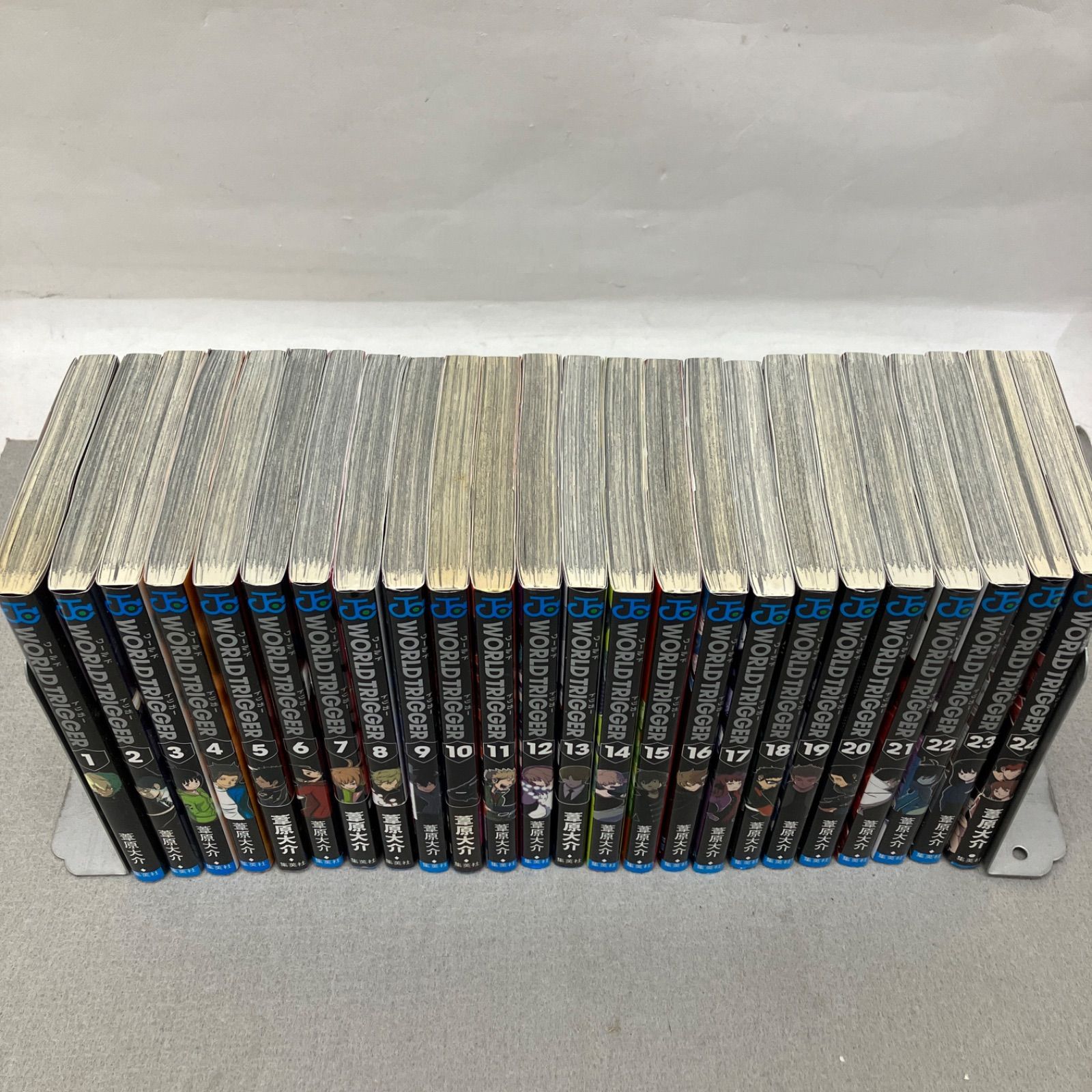 ワールドトリガー 1〜24巻 PAQ040 f003 - メルカリ