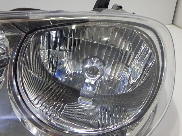 フリード ヘッドライト左右 HID GB3/4 後期 100-62054 N5 33101/33151