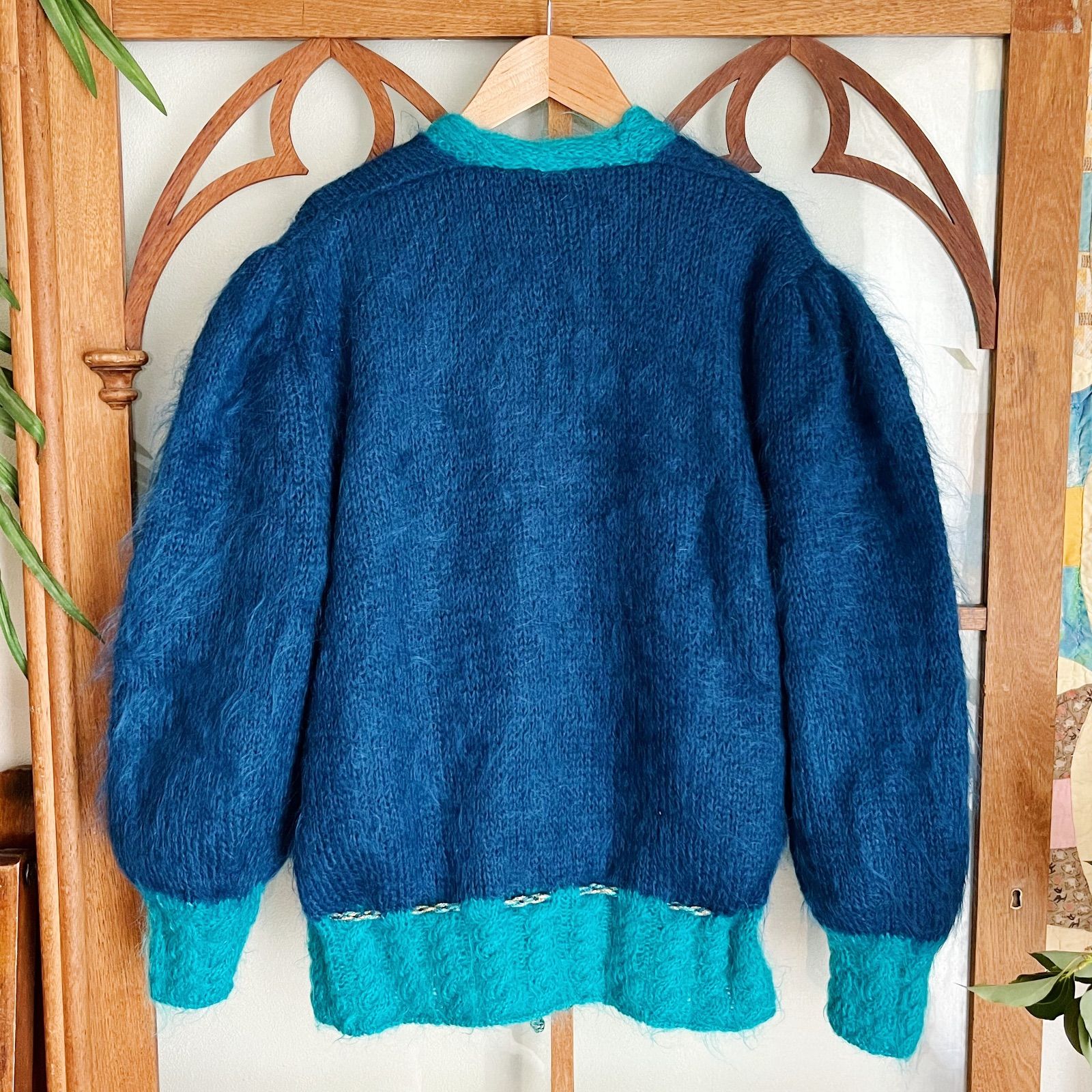 フランス古着 手編み 水色 毛足長モヘア 花刺繍 カーディガン（m369 