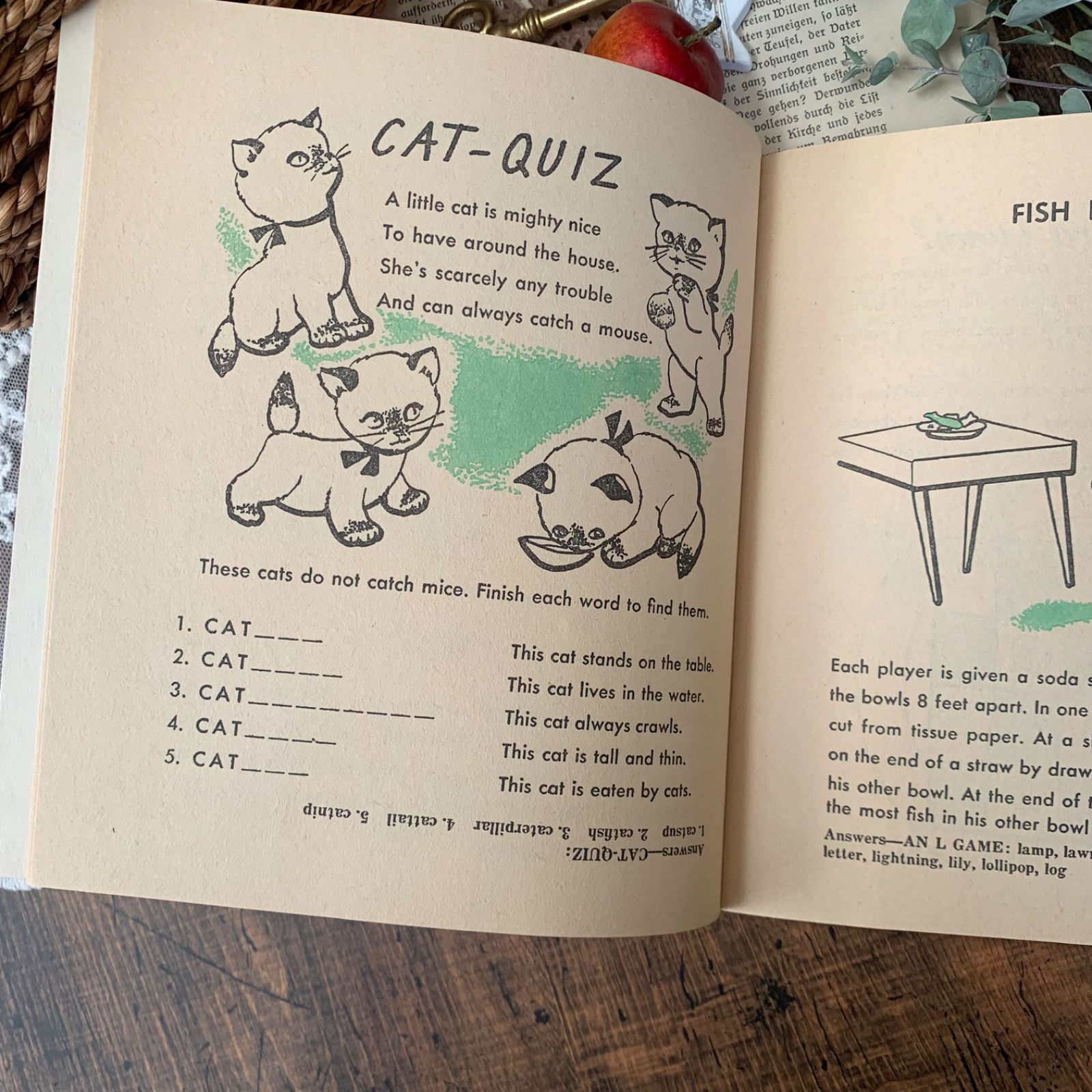 ヴィンテージ 絵本 洋書 Let's Play Games 1950s ジャンクジャーナル