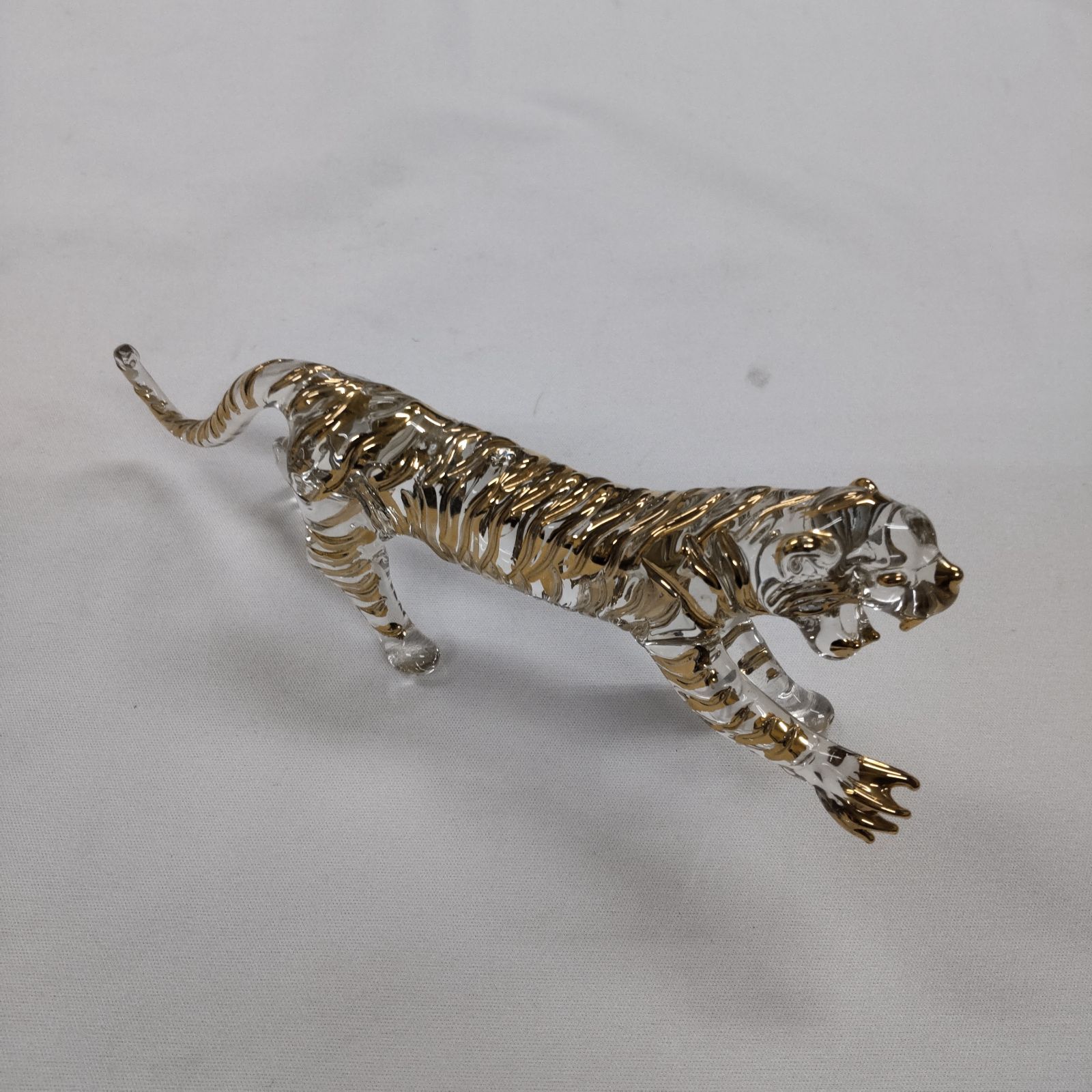 中古美品】虎 ガラス製オブジェ 詳細不明 - メルカリ