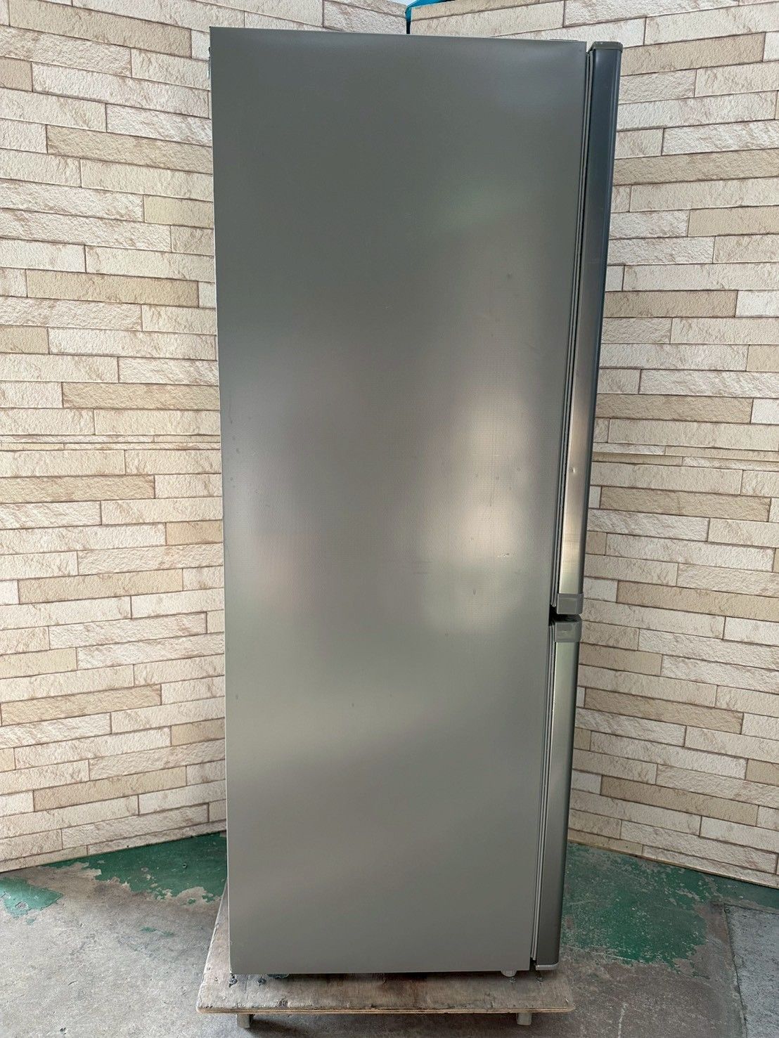 大阪送料無料☆3か月保障付き☆冷蔵庫☆TCL☆2ドア☆2023年☆F173BFN