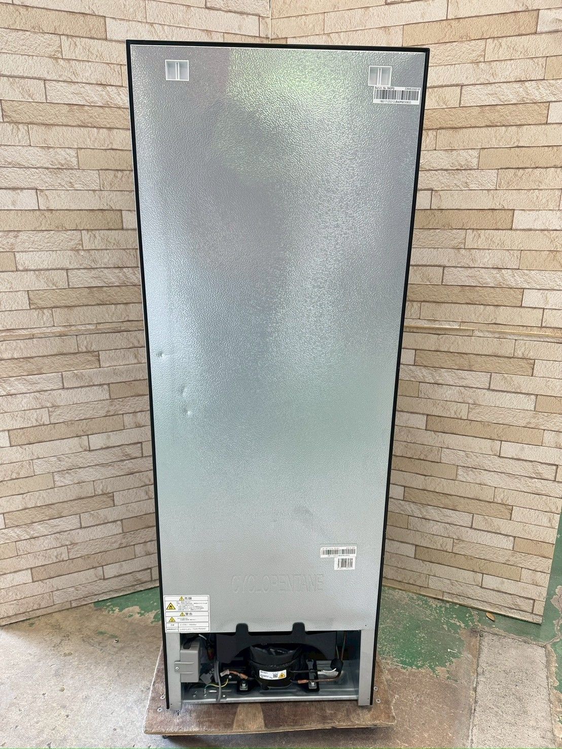 【高年式】大阪送料無料★3か月保障★2025年★HR-D1701B★IR-360 大阪送料無料☆3か月保障付き☆冷蔵庫☆ハイセンス☆2ドア☆2023年☆HR