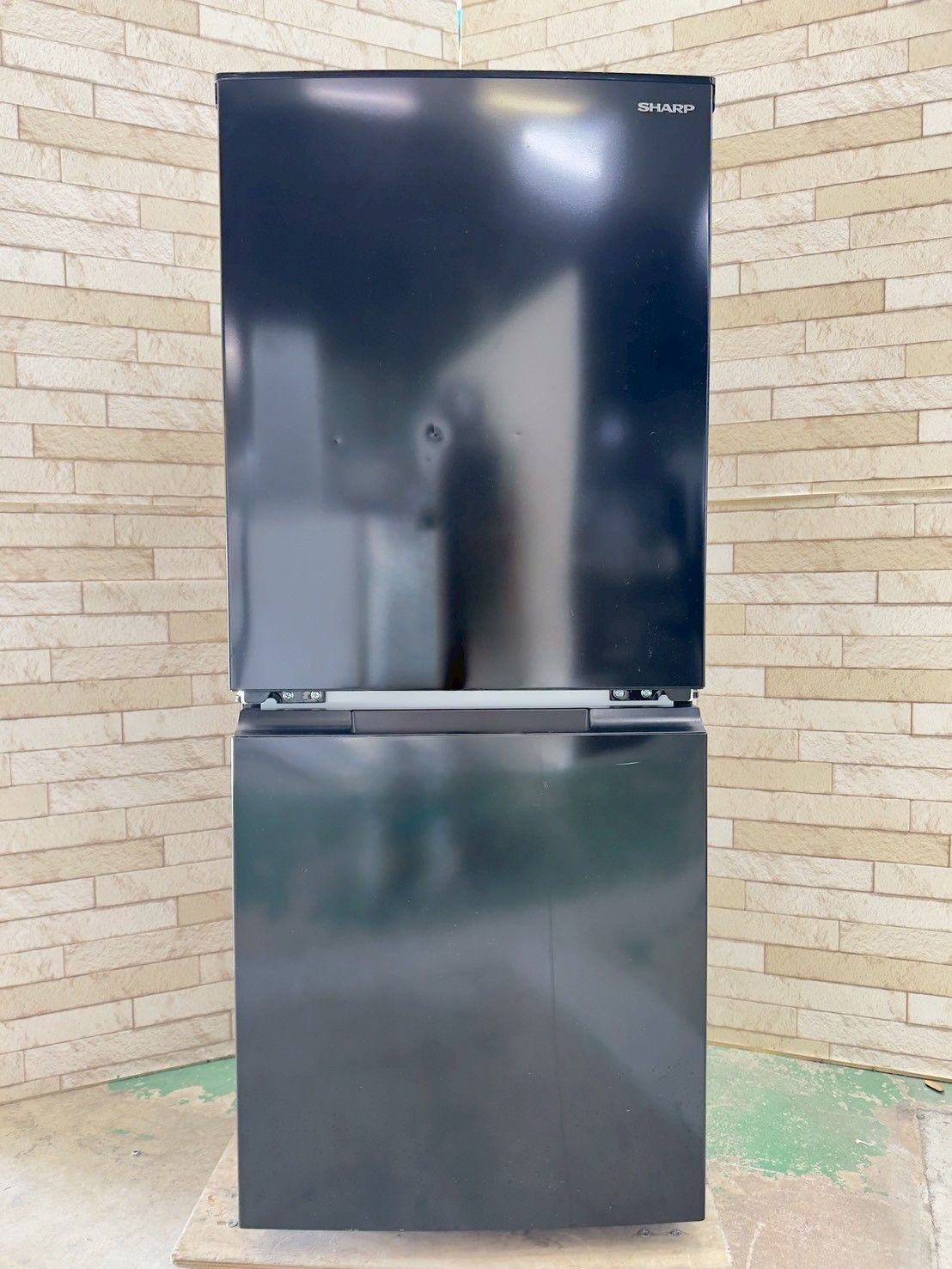 大阪送料無料☆3か月保障付き☆冷蔵庫☆シャープ☆2ドア☆2023年☆SJ