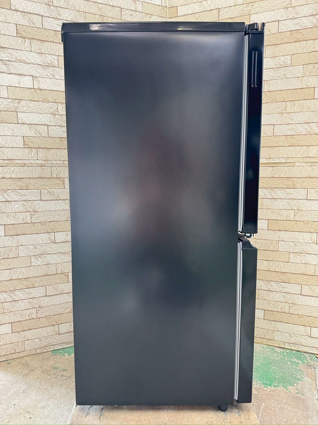 大阪送料無料★3か月保障付き★冷蔵庫★シャープ★SJ-15E2★IR-602 大阪送料無料☆3か月保障付き☆冷蔵庫☆シャープ☆2ドア☆2023年☆SJ