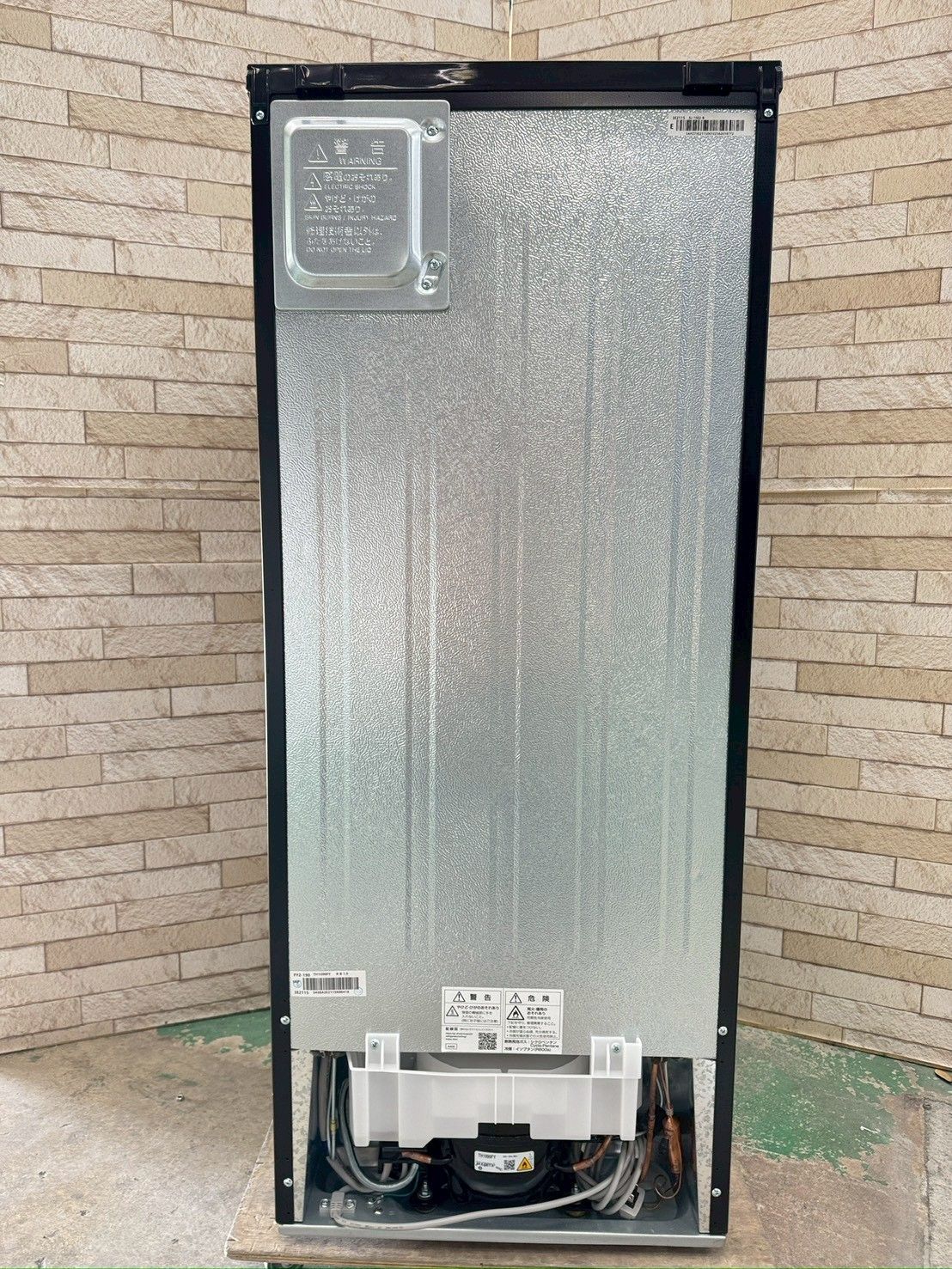 大阪送料無料☆3か月保障付き☆冷蔵庫☆シャープ☆2ドア☆2023年☆SJ