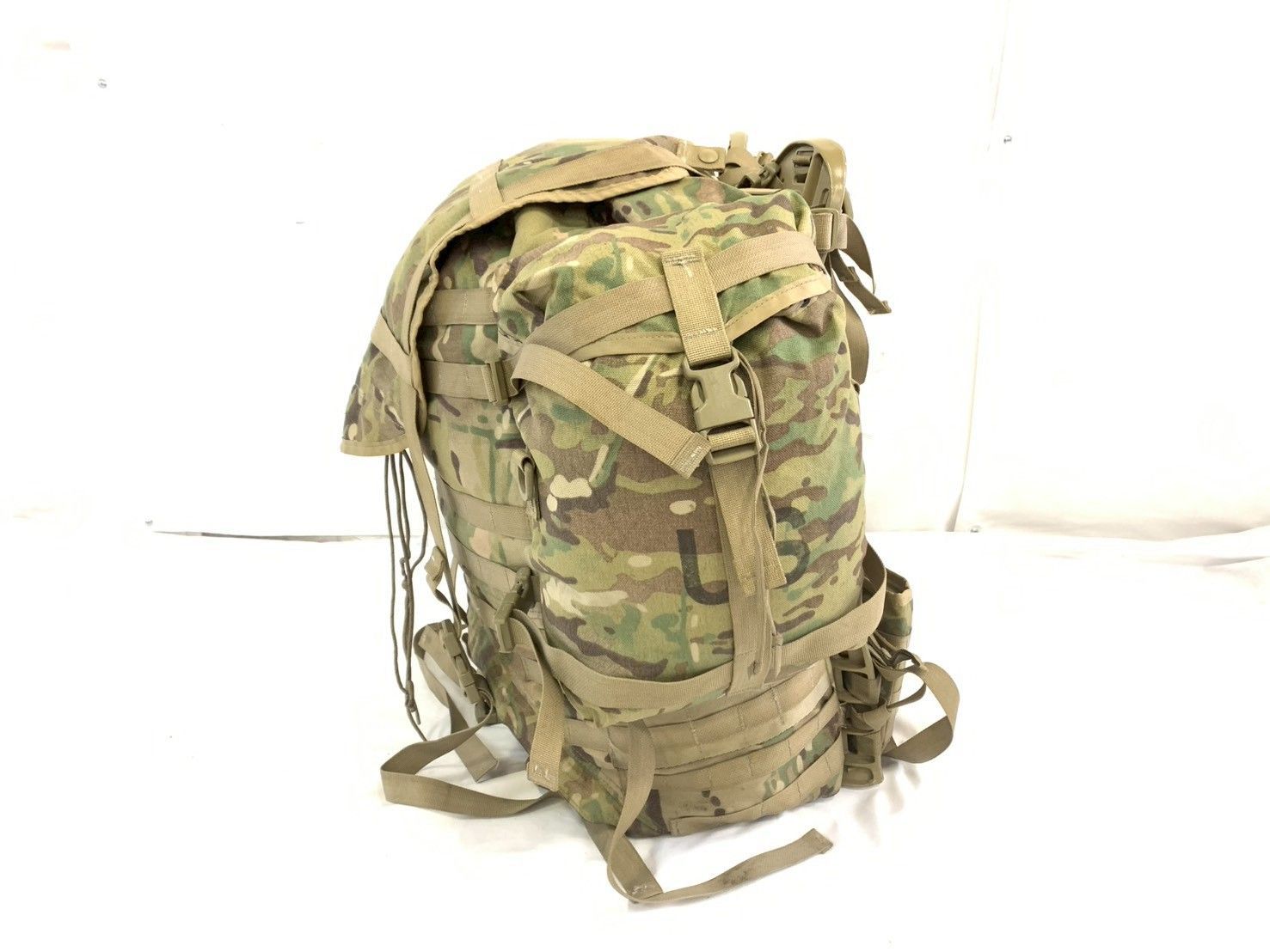 米軍放出品 MOLLE2 ラックサック ミディアム フィールドパック マルチカム 米軍放出品 MOLLE2 ラックサック ミディアム フィールドパック