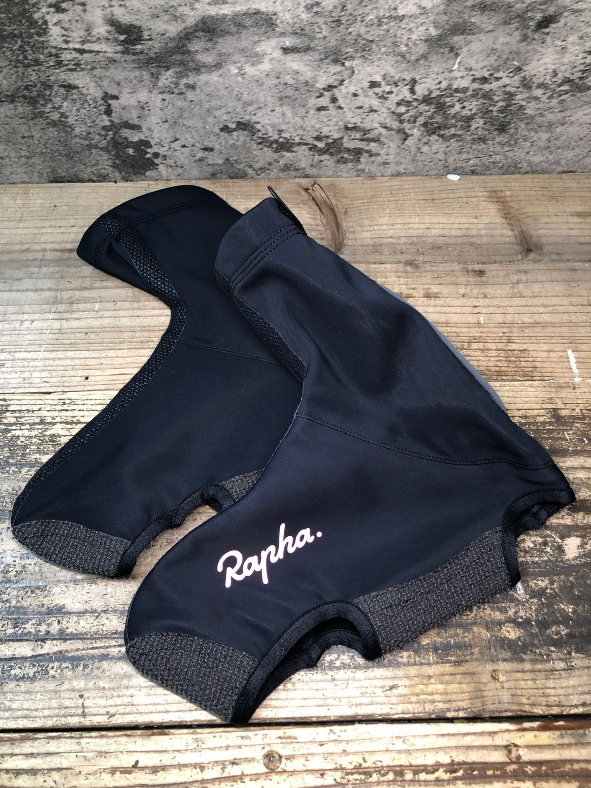JN719 ラファ Rapha DEEP WINTER OVERSHOES シューズカバー 黒 M 裏起毛