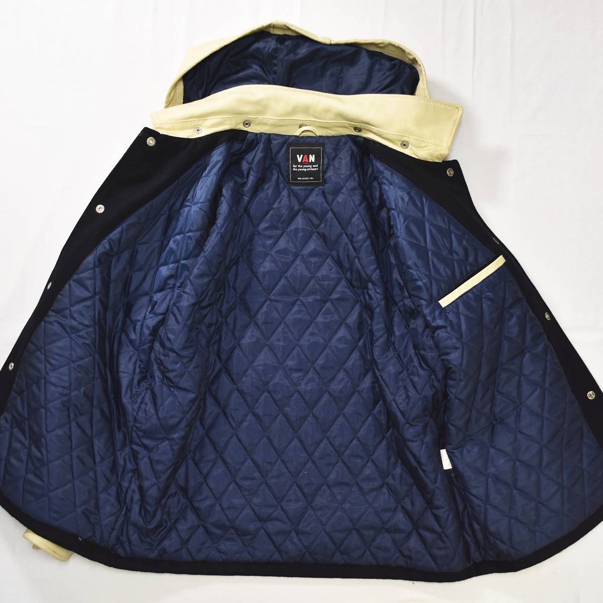 希少】 70s ヴィンテージ ヴァン ヂャケット VAN JACKET INC 紐刺繍 