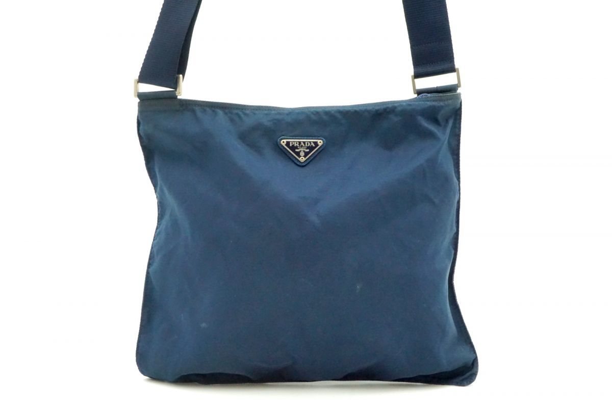 プラダ ショルダーバッグ メッセンジャー サコッシュ 三角ロゴプレート
