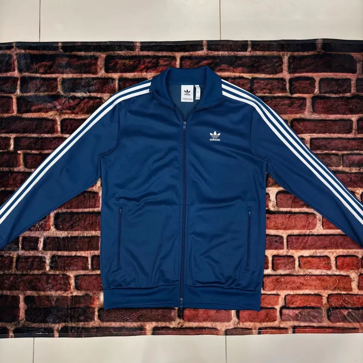 adidas ジャージジャケット 青 SST_JC9921_21_model.jpg