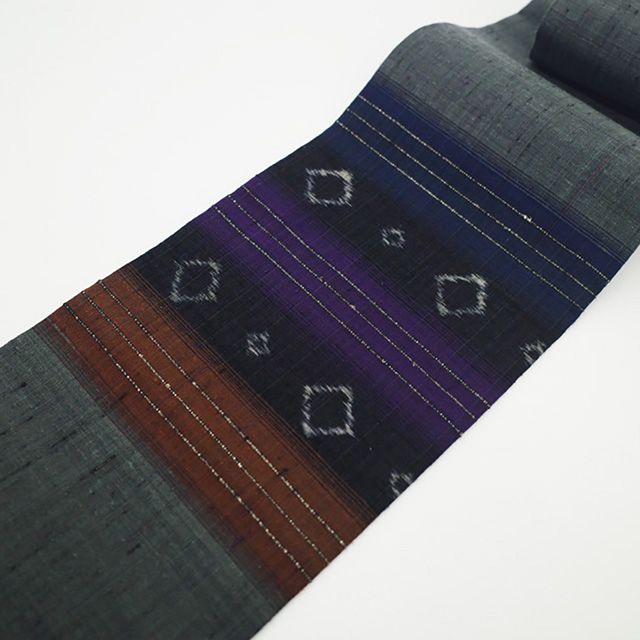 新古品】 名古屋帯 未使用 正絹 置賜紬 手織り 紬 九寸 濃グレー 紺 茶