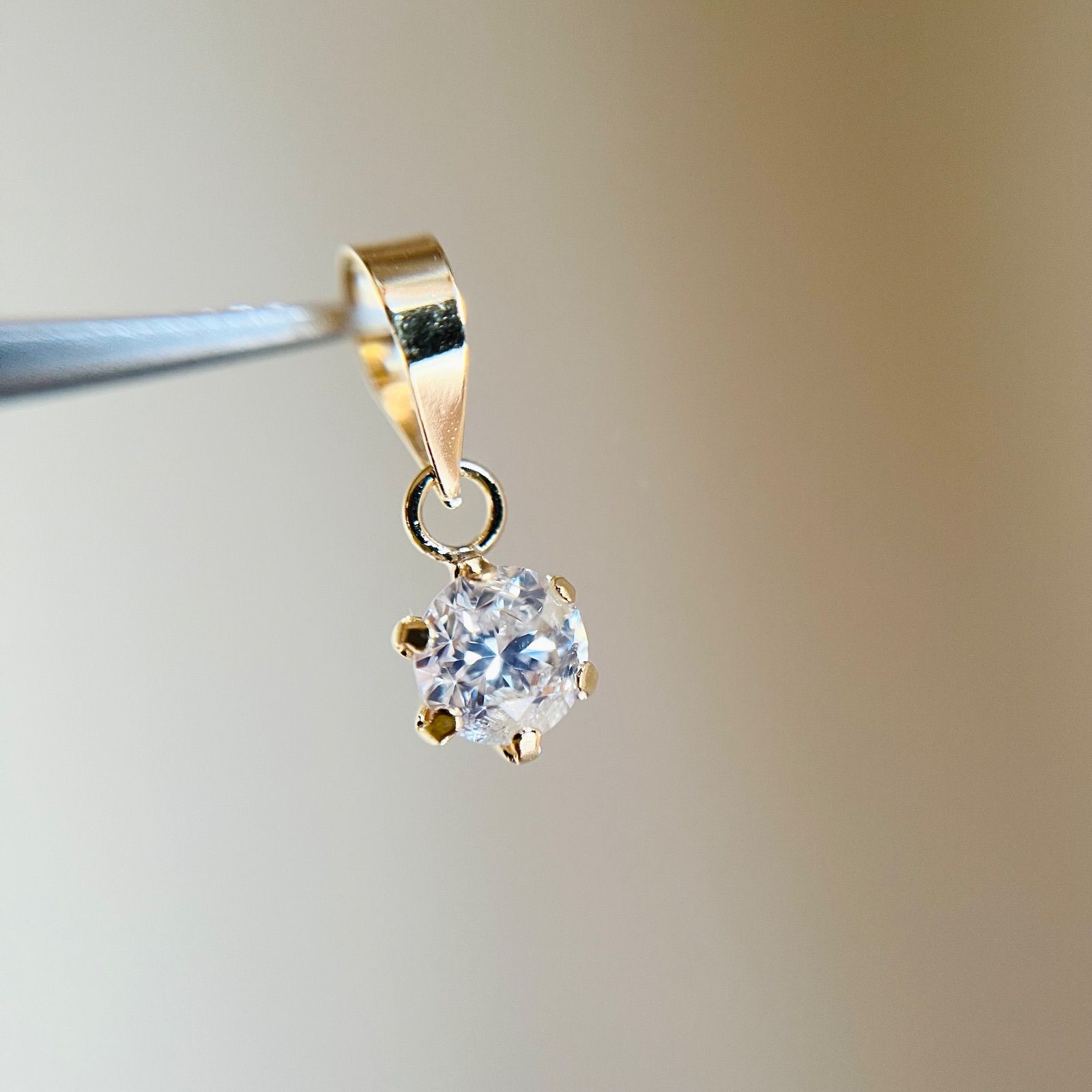 SALE☆特価☆】K18 天然ダイヤモンド 0.22ctペンダントトップ - メルカリ