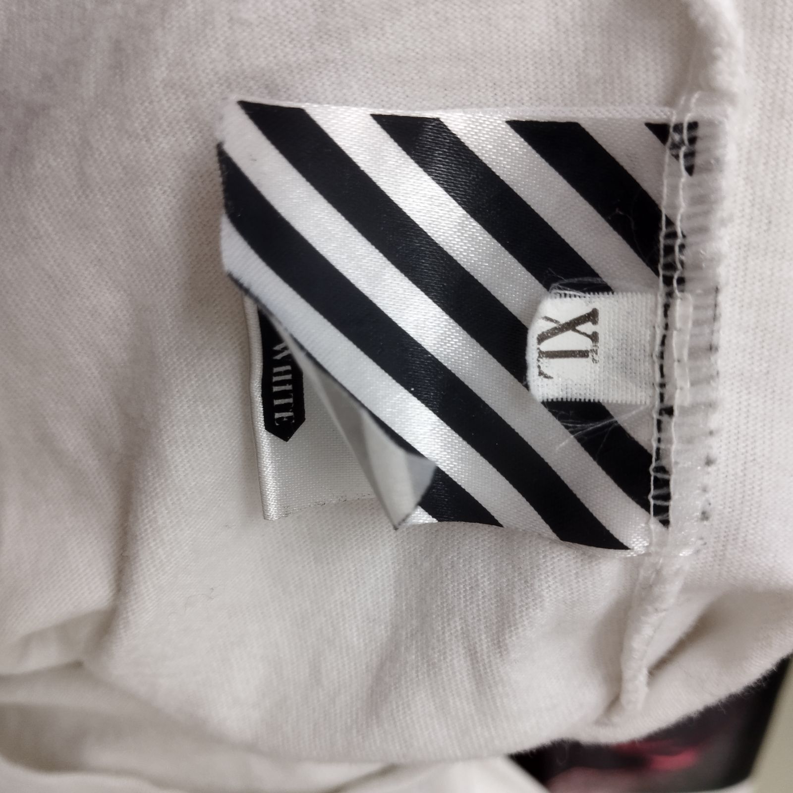お*き様 【正規品】Off-White Tシャツ XL Off-White オフホワイト Tシャツ XLサイズ - メルカリ
