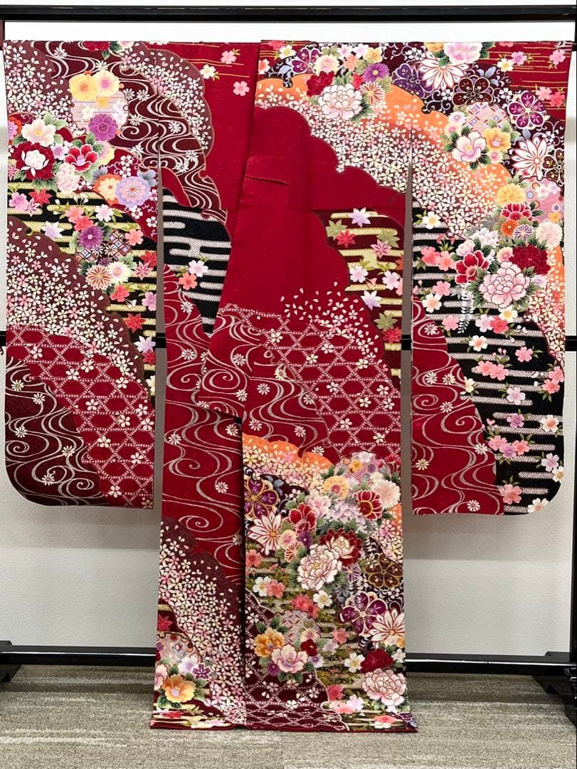 振袖 銀通し 金駒 刺繍 紋意匠 身丈170cm パールトーン加工済 MO3240 