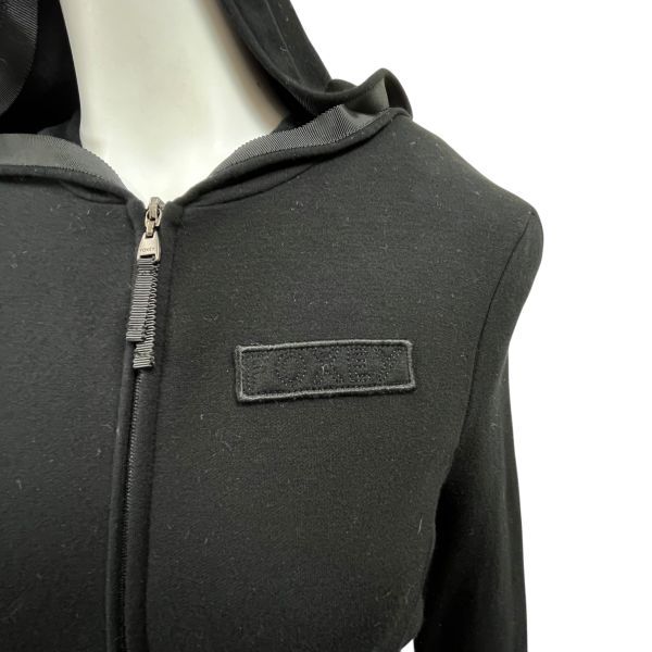 【美品】フォクシー　クロップドパーカー　コットンシルク　ダブルジップ　ロゴ金具 美品】フォクシー クロップドパーカー コットンシルク ダブルジップ