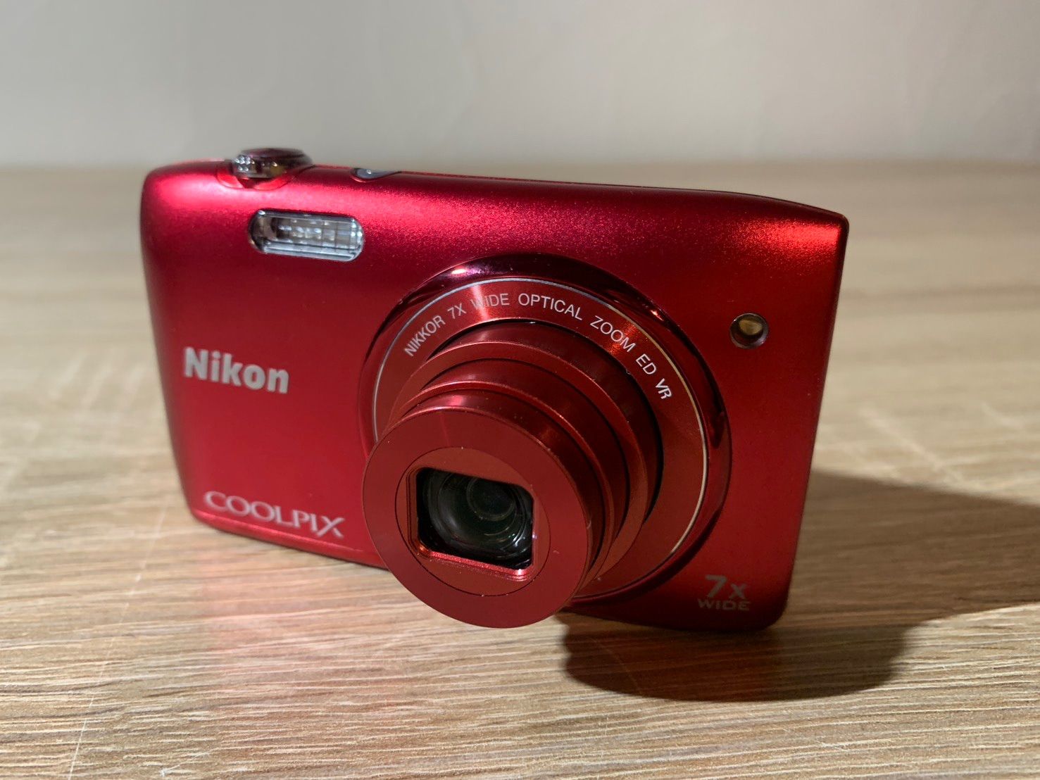 7220 Nikon COOLPIX S3500 レッド デジカメ 動作確認済み 美品 - メルカリ