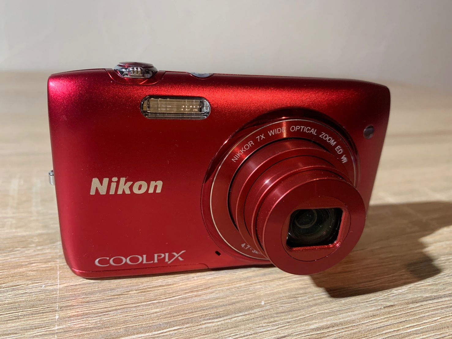 7220 Nikon COOLPIX S3500 レッド デジカメ 動作確認済み 美品 - メルカリ