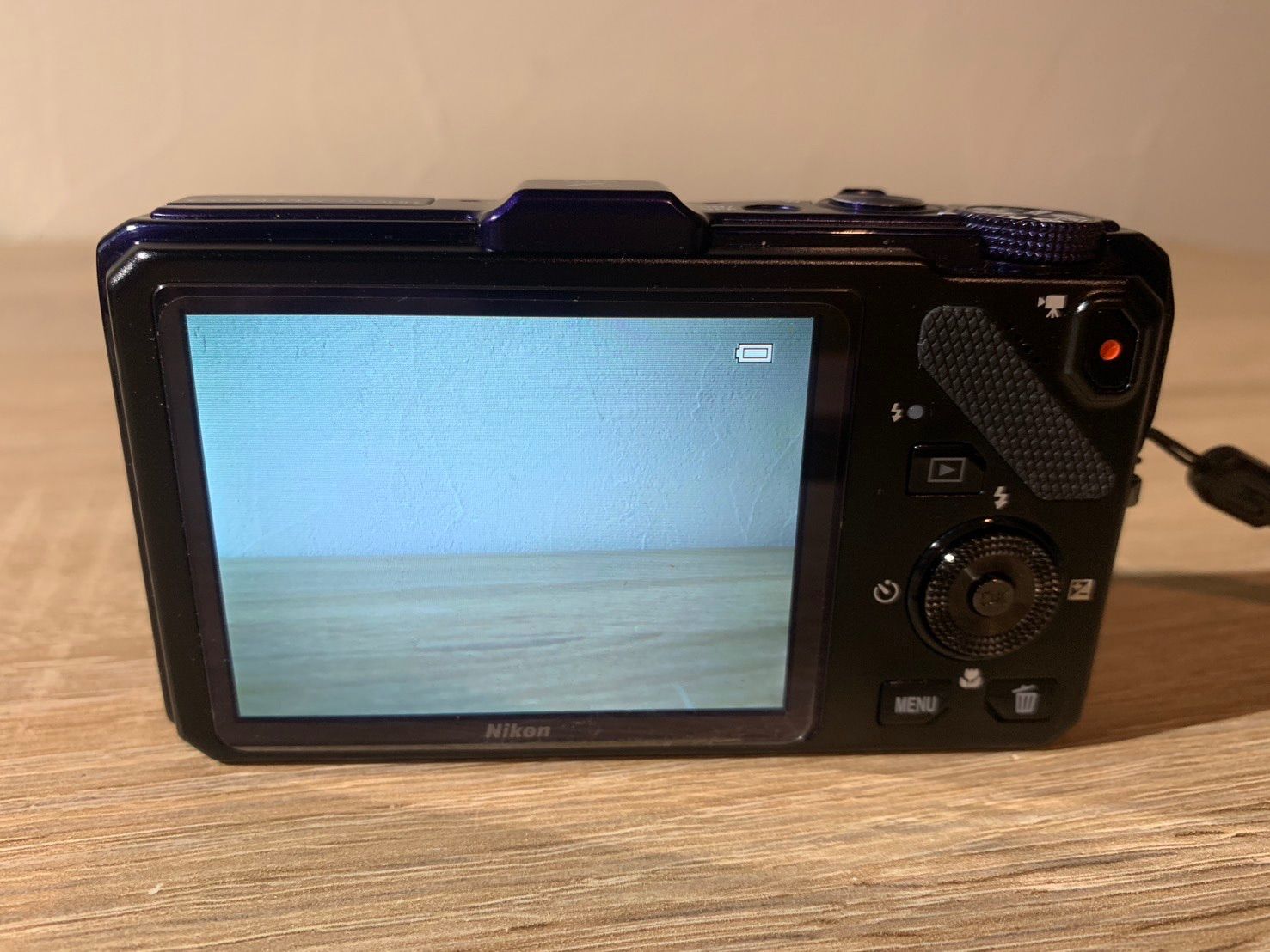 7221 Nikon COOLPIX S9300 ネイビーブルー デジカメ ジャンク品 - メルカリ