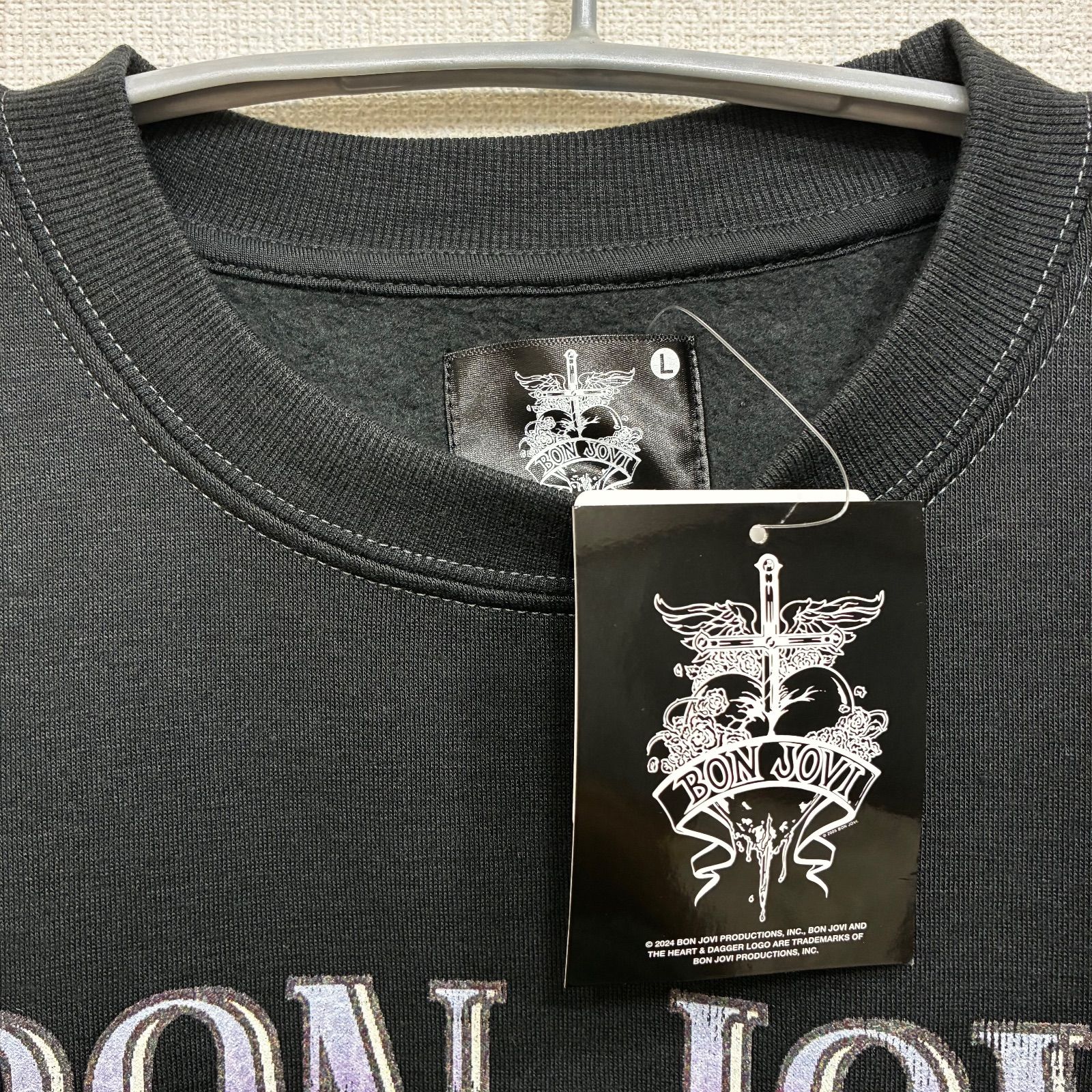 新品 未使用 タグ付き オフィシャル BON JOVI ボンジョヴィ トレーナー 