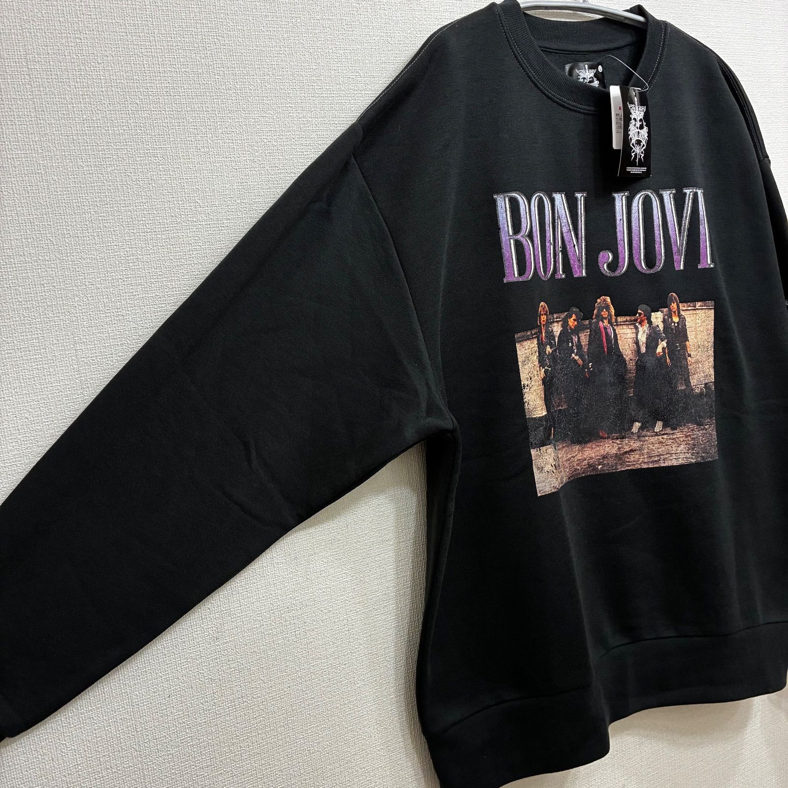 新品 未使用 タグ付き オフィシャル BON JOVI ボンジョヴィ トレーナー 