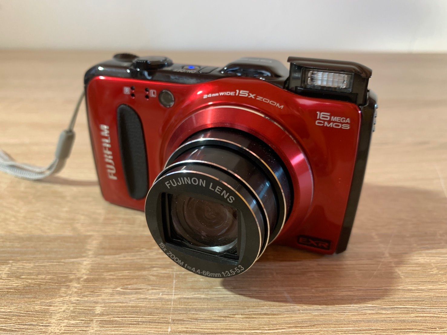 7223 FUJIFILM FINEPIX F550EXR レッド デジカメ ジャンク品 - メルカリ