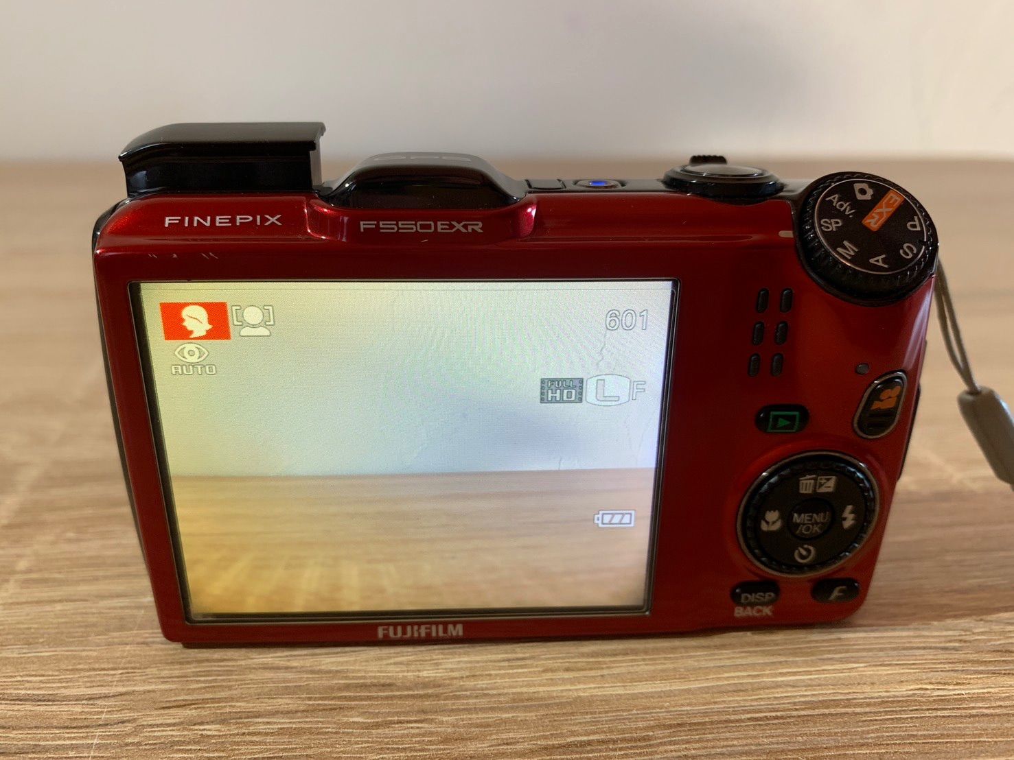 7223 FUJIFILM FINEPIX F550EXR レッド デジカメ ジャンク品 - メルカリ