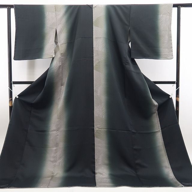 ❁tomihisa❁未着用 斉藤三才 縦縞 着物 正絹 仕付け糸付“肩の力を抜い
