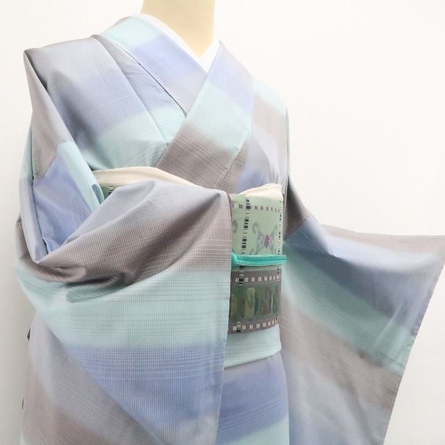 爽やかな【大島紬】　正絹　未使用　仕付け糸つき 爽やかな【大島紬】 正絹 未使用 仕付け糸つき 爽やかな【大島紬