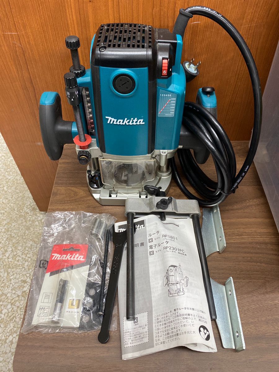 Makita マキタ 電子ルーター RP2301FC - メルカリ
