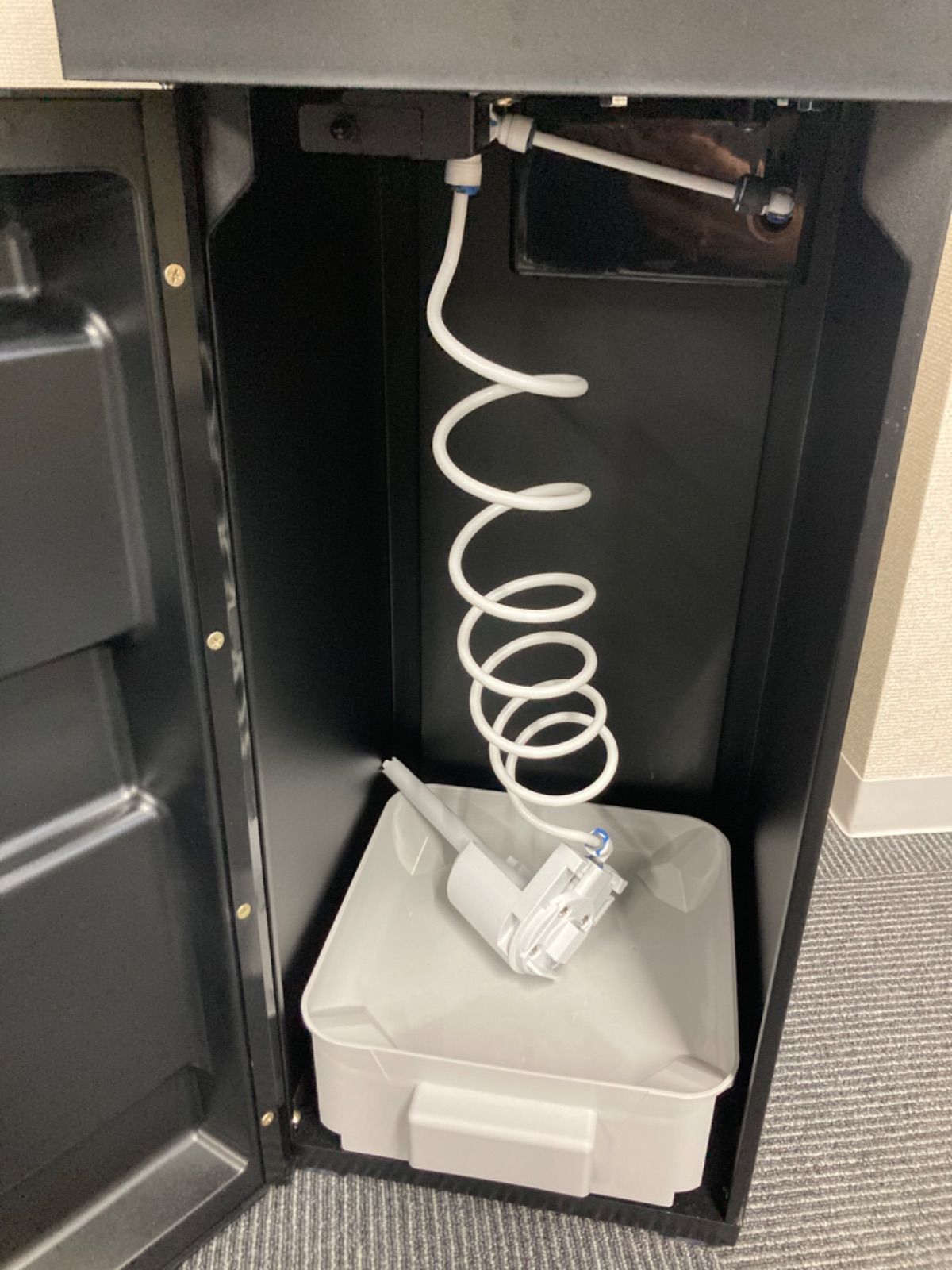 0 【通電確認・動作未確認】プレミアムウォーター ブラック ウォーター