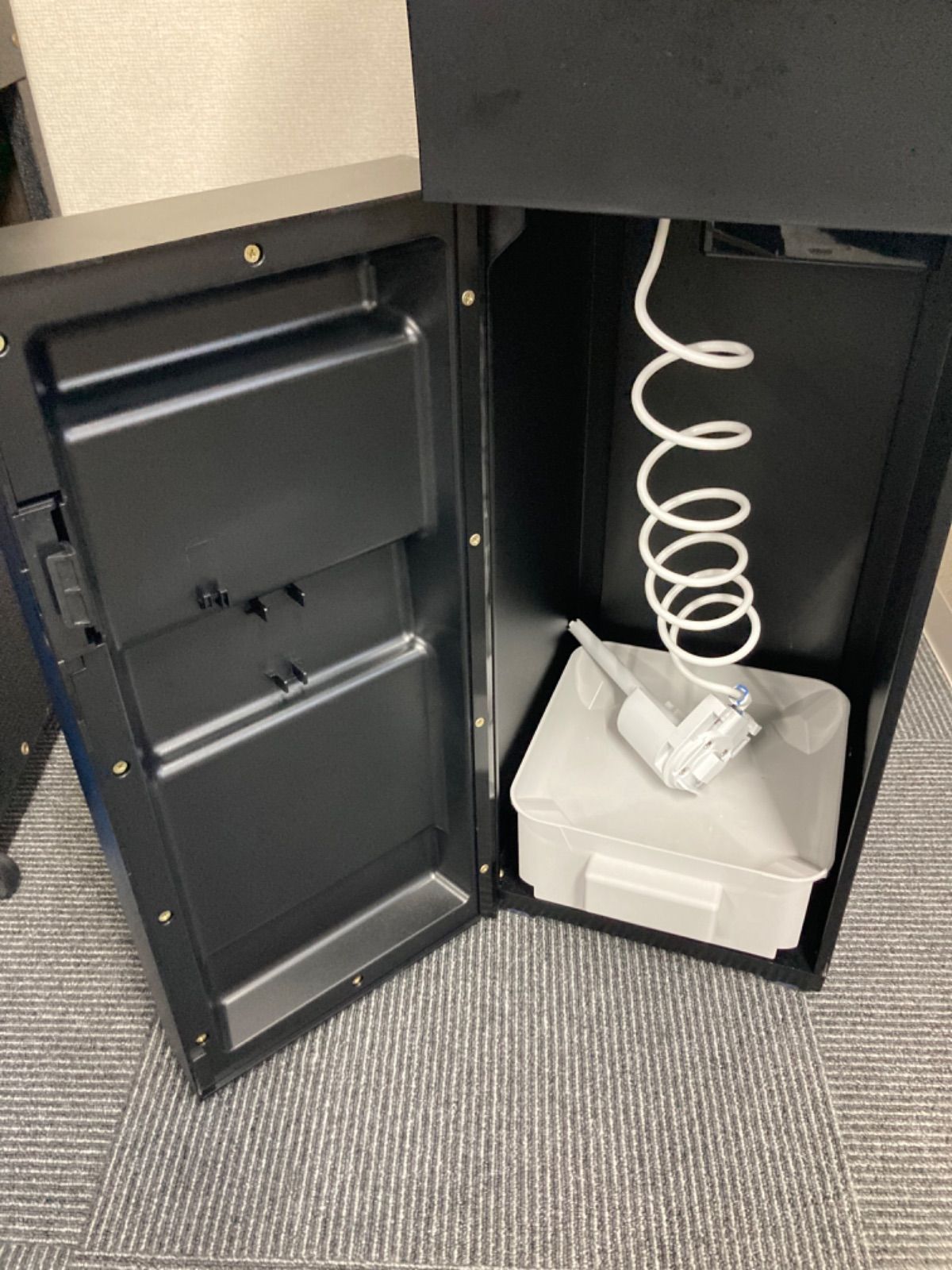 0 【通電確認・動作未確認】プレミアムウォーター ブラック ウォーター