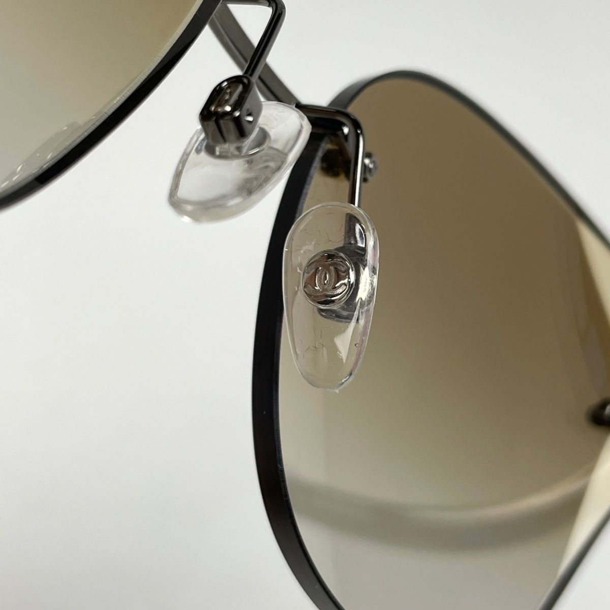極美品✨ CHANEL シャネル ココマーク リムレス サングラス アイウェア CHANEL（シャネル） ココマーク サングラス リムレス シルバーフレーム