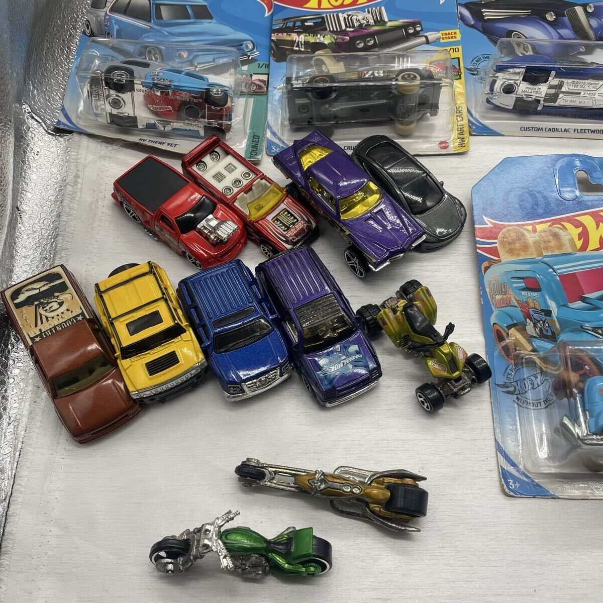 Hot Wheels ミニカー まとめ売り 26点】ホットウィール 大量 セット 未開封 多数 Hot Wheels アメコミ
