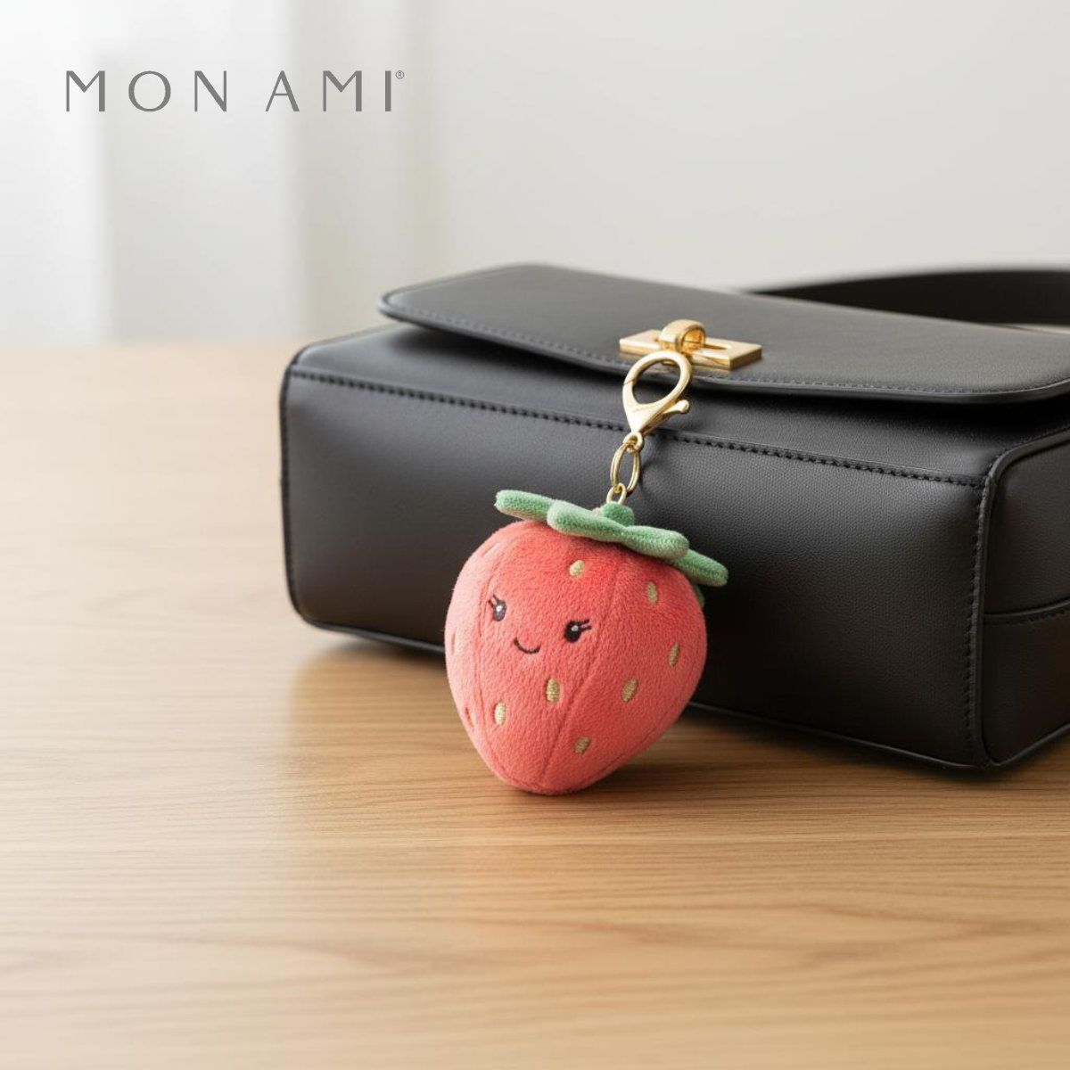 ストロベリー バッグチャーム 7cm | モナミ ぬいぐるみ 雑貨 アート デザイン かわいい ファーストトイ ギフト プレゼント Mon Ami 正規輸入品