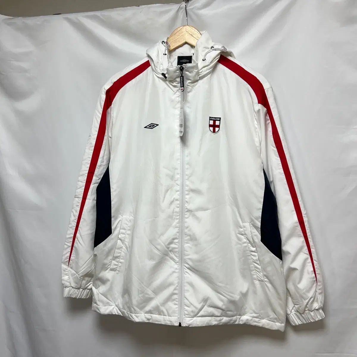 正規品/100 新品 アンブロ イングランド 韓国国家代表 ウィンド