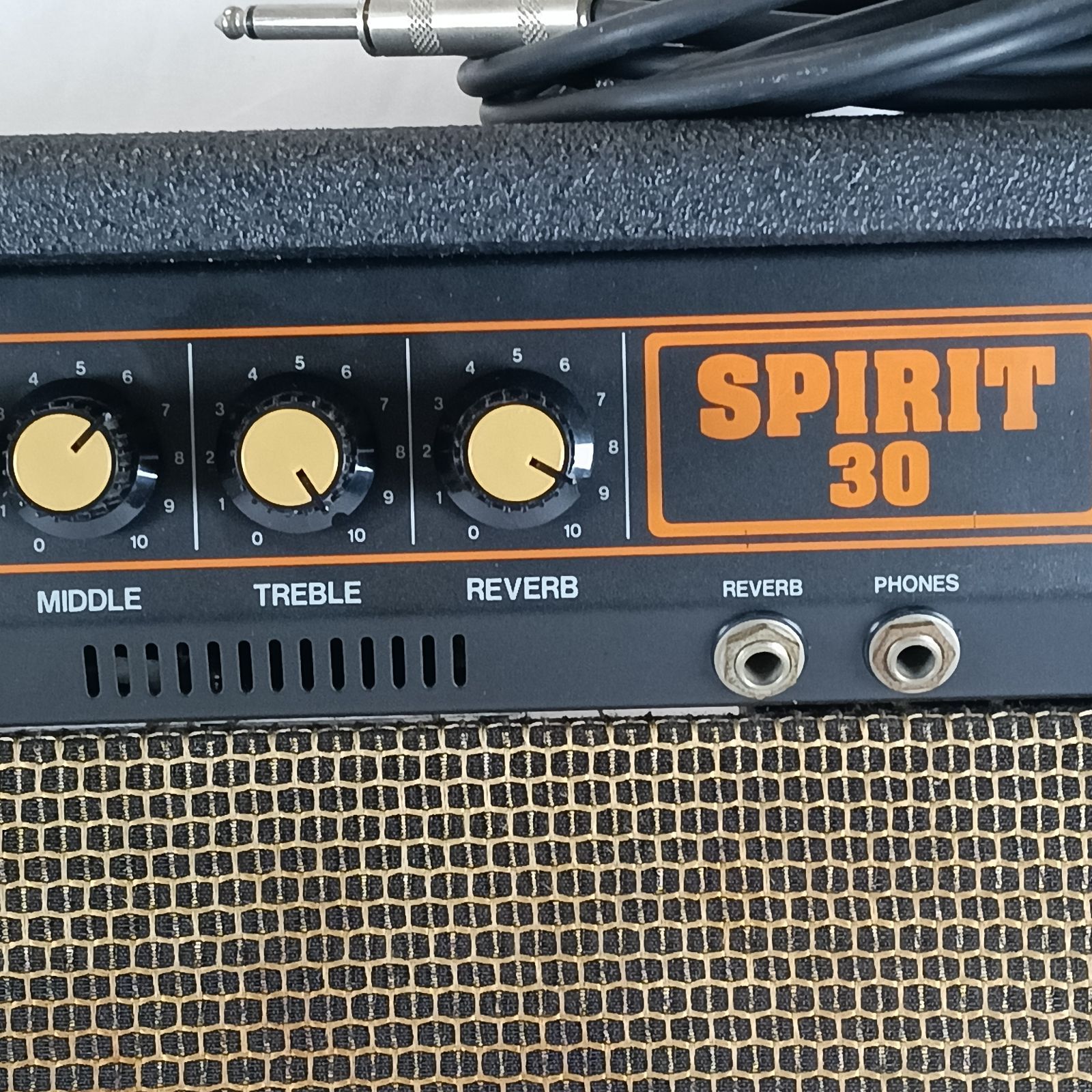 ヴィンテージ】Roland SPIRIT BASS 30 ベースアンプ ローランド - メルカリ