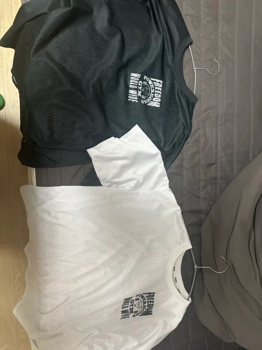 セール中 FREEDOM パワーハウスジム 半袖 パワーハウスジム × 九州