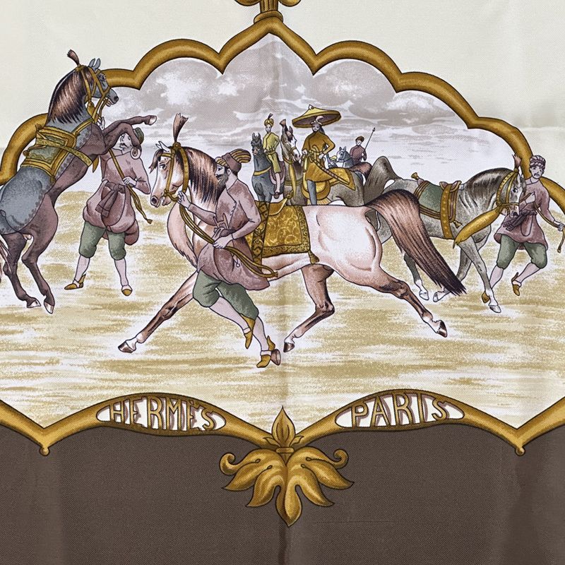 エルメス HERMES スカーフ カレ90 LES CHEVAUX DES MOGHOLS ムガル王朝